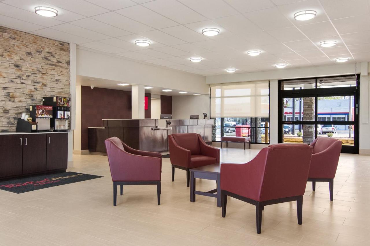 Red Roof Inn Plus & Suites Erie Exteriör bild